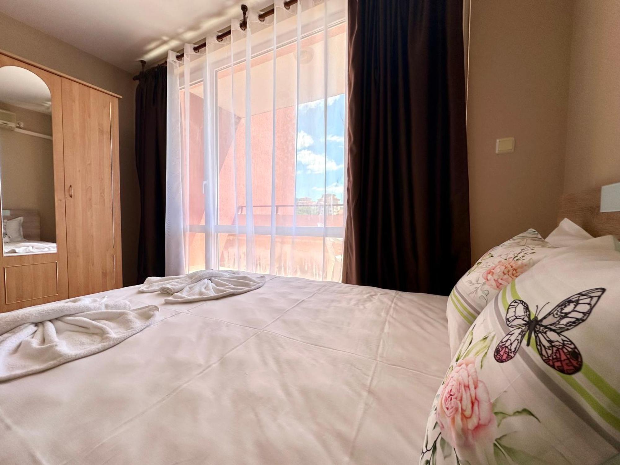 Privilege Fort Beach - Menada Apartments Elenite Dış mekan fotoğraf