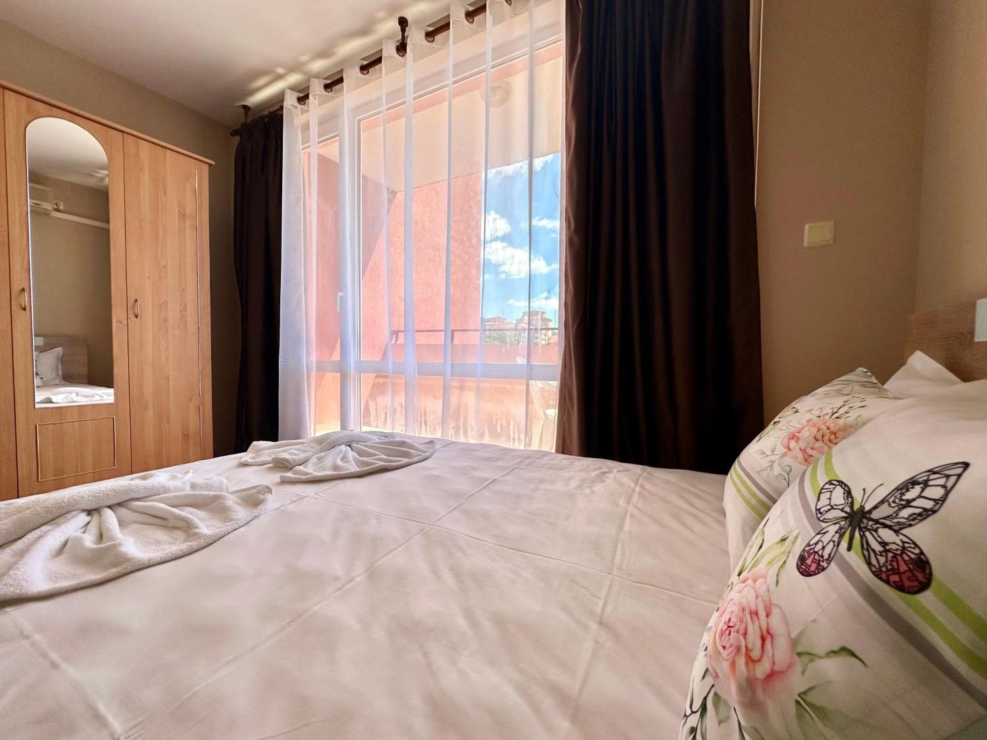 Privilege Fort Beach - Menada Apartments Elenite Dış mekan fotoğraf