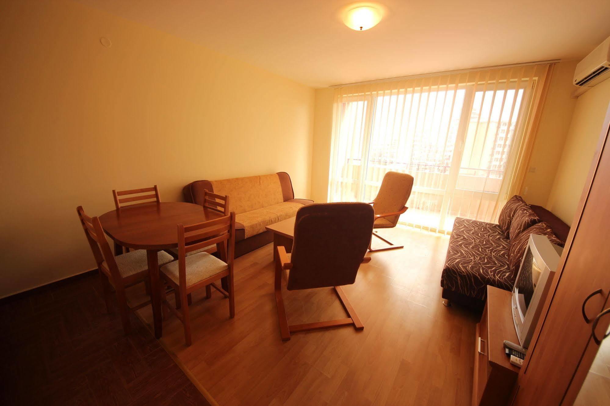 Privilege Fort Beach - Menada Apartments Elenite Dış mekan fotoğraf