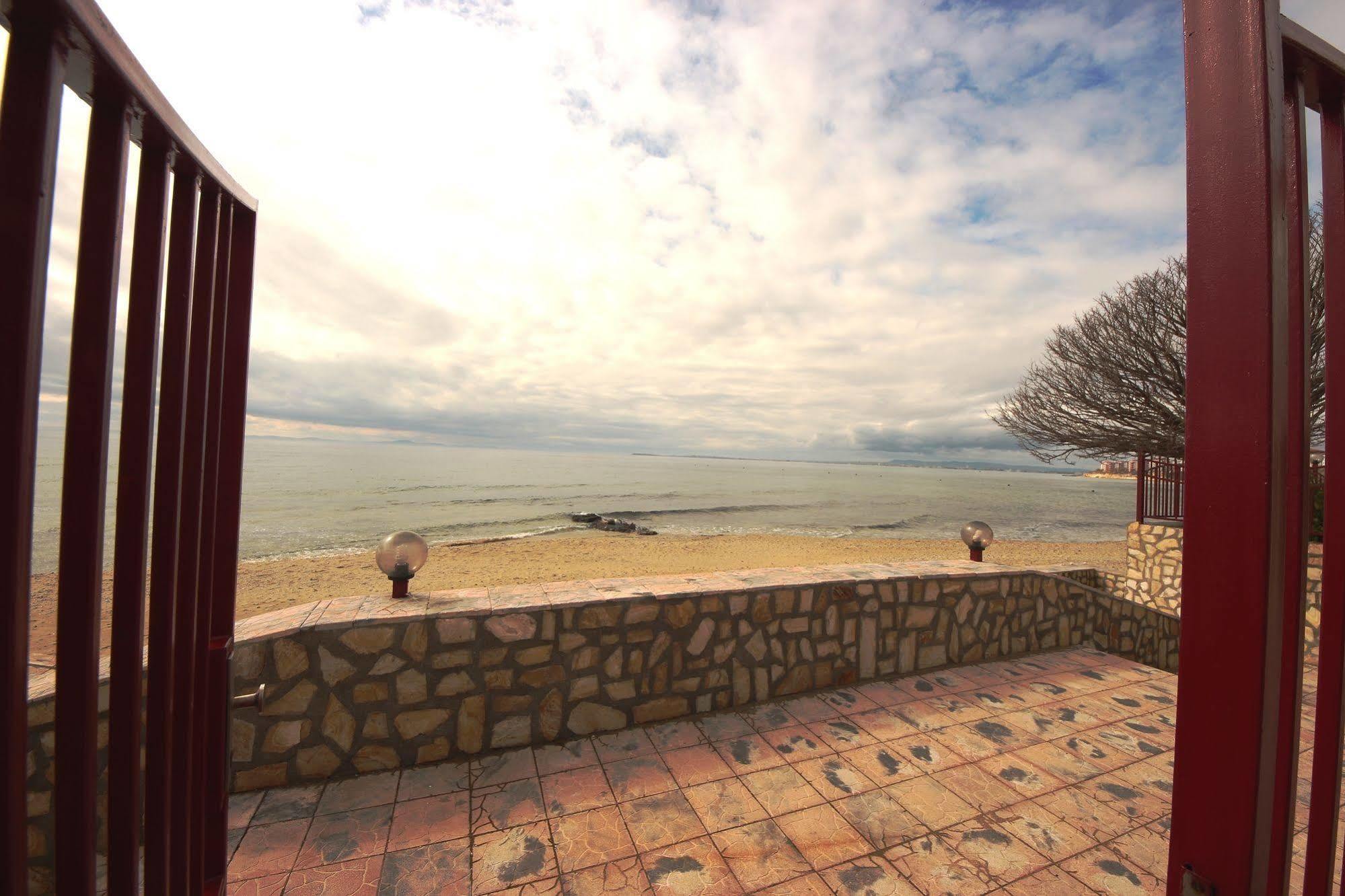 Privilege Fort Beach - Menada Apartments Elenite Dış mekan fotoğraf